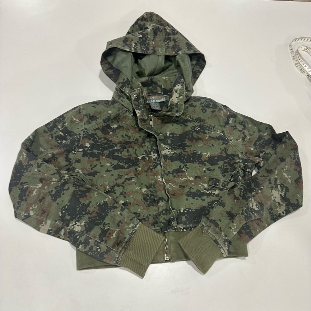 Kids Hooded Camo cropped Jacket in Green
